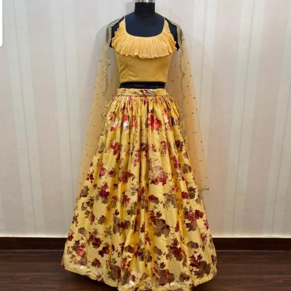 Women’s lengha - Picture 1 of 2